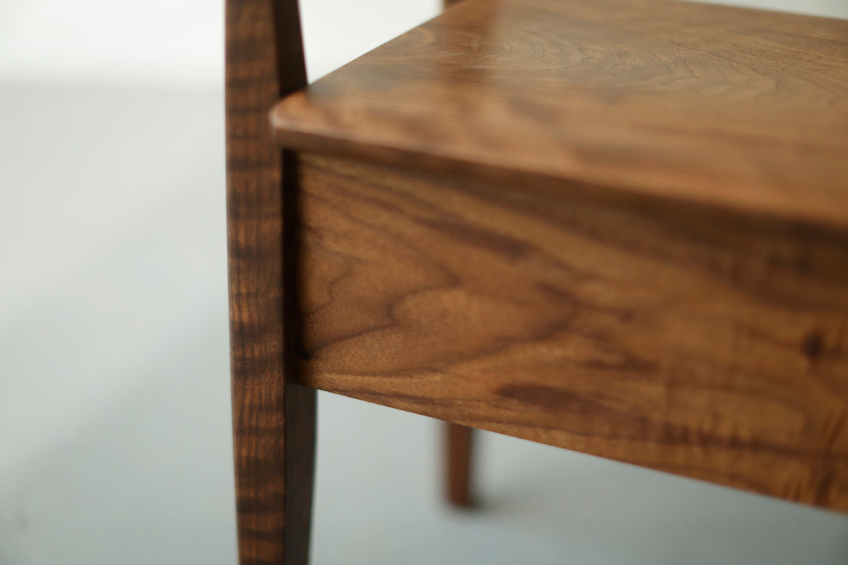 genkan stool / walnut / 5154