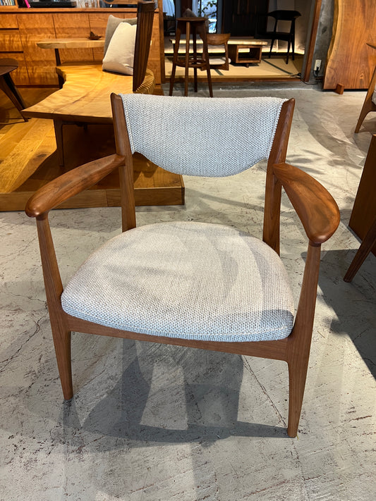curva chair CH 4417【 展示品 】