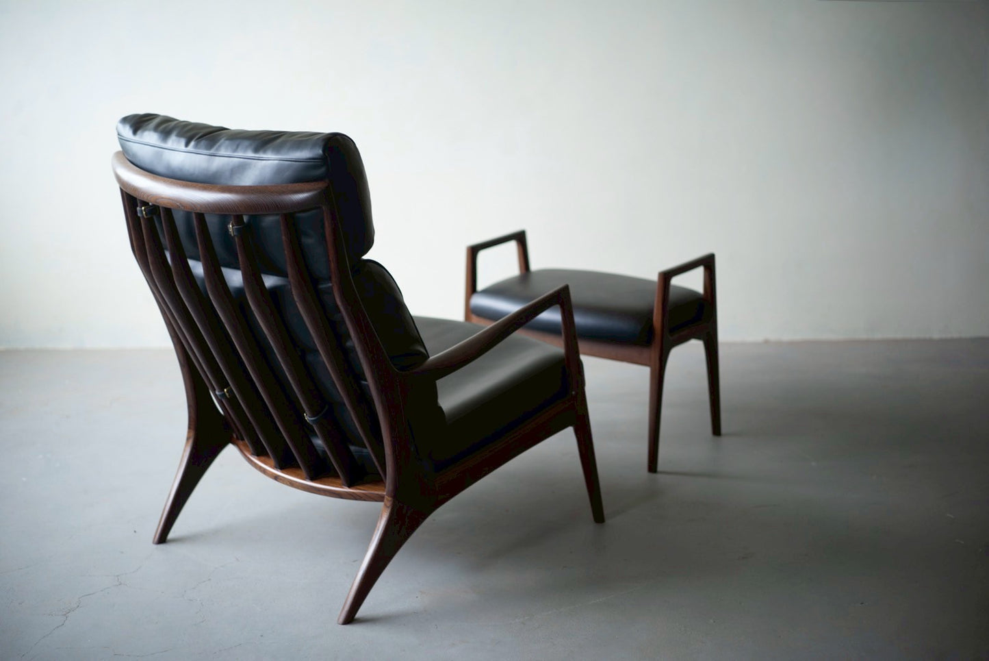 relax sofa black edition