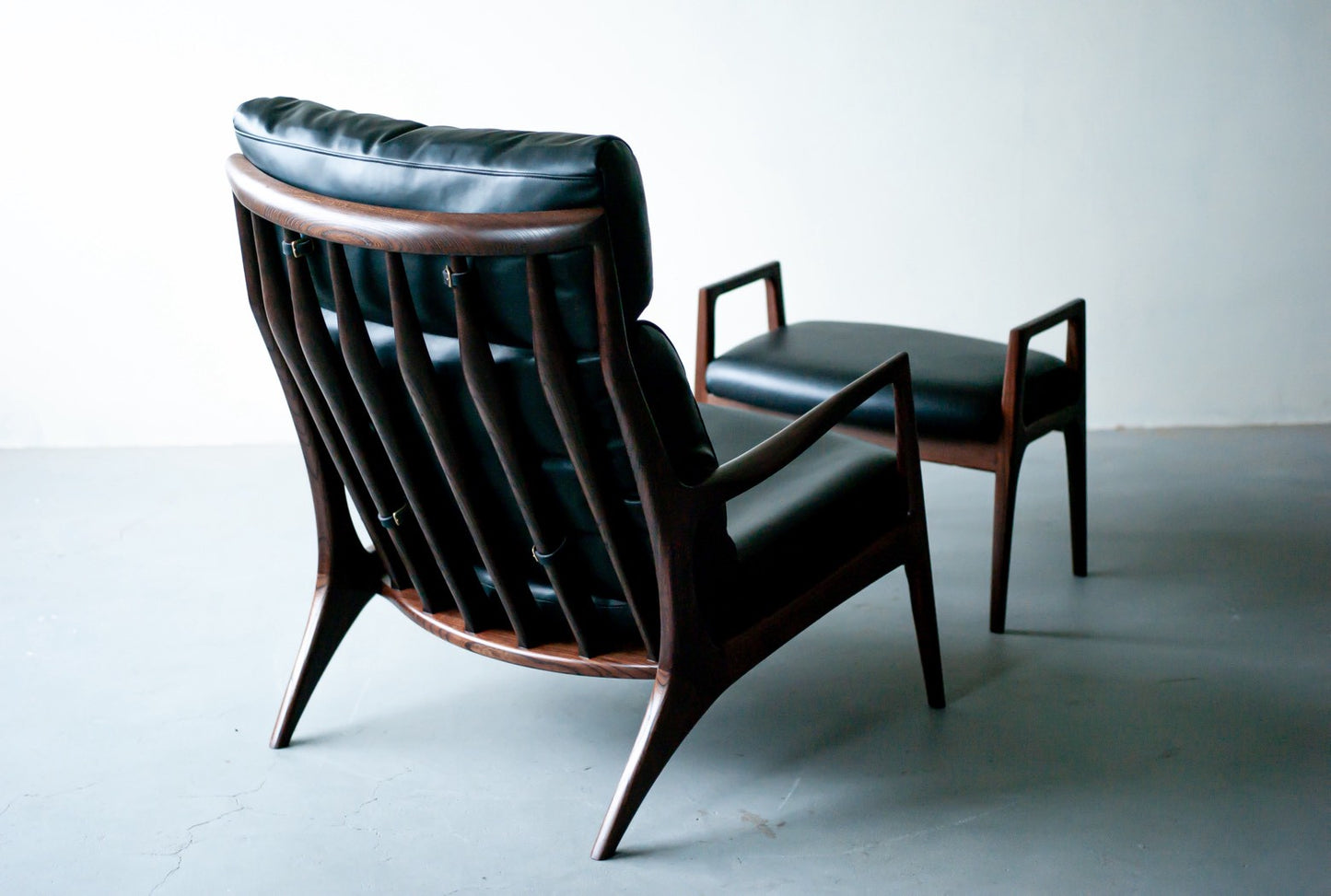 relax sofa black edition