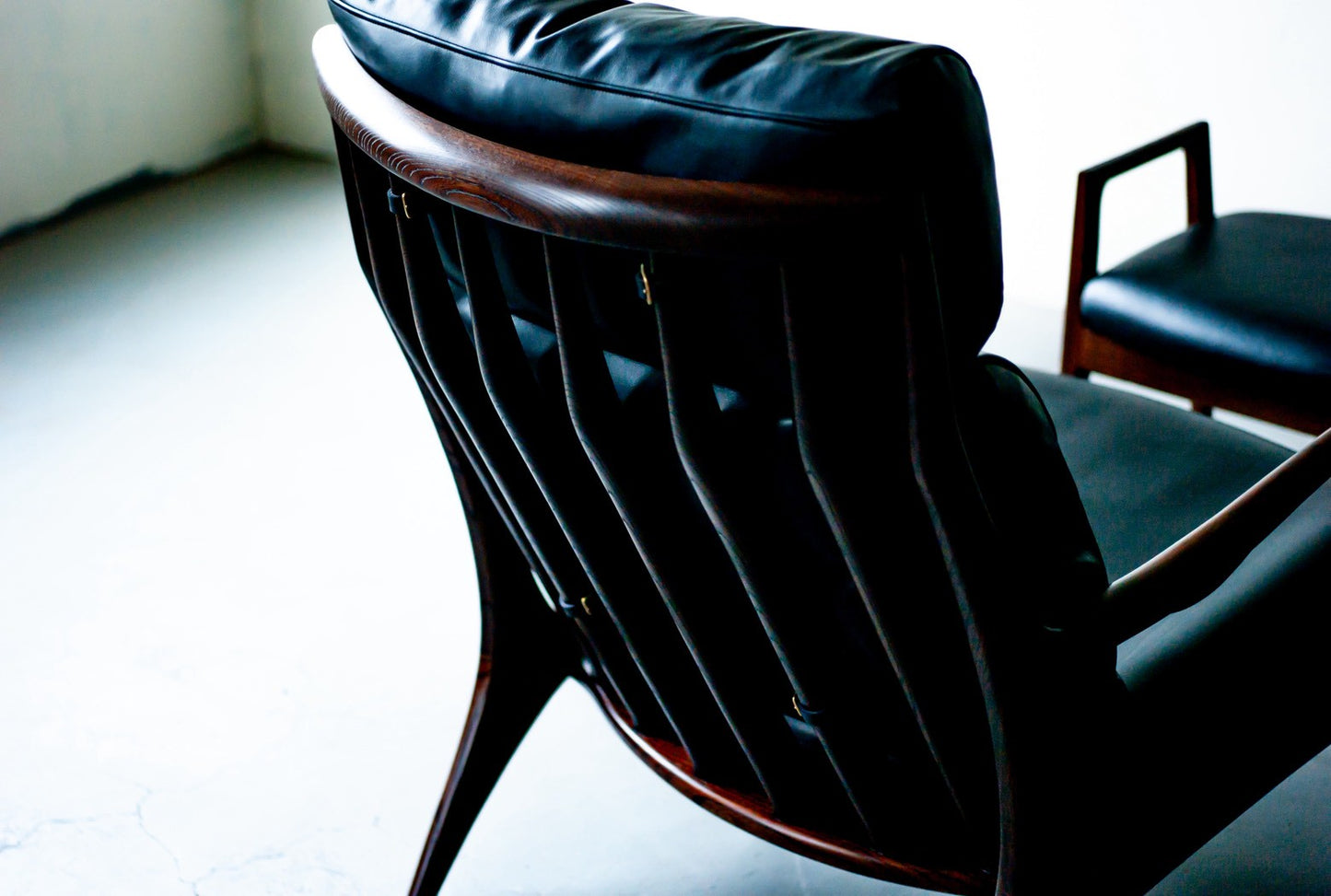 relax sofa black edition