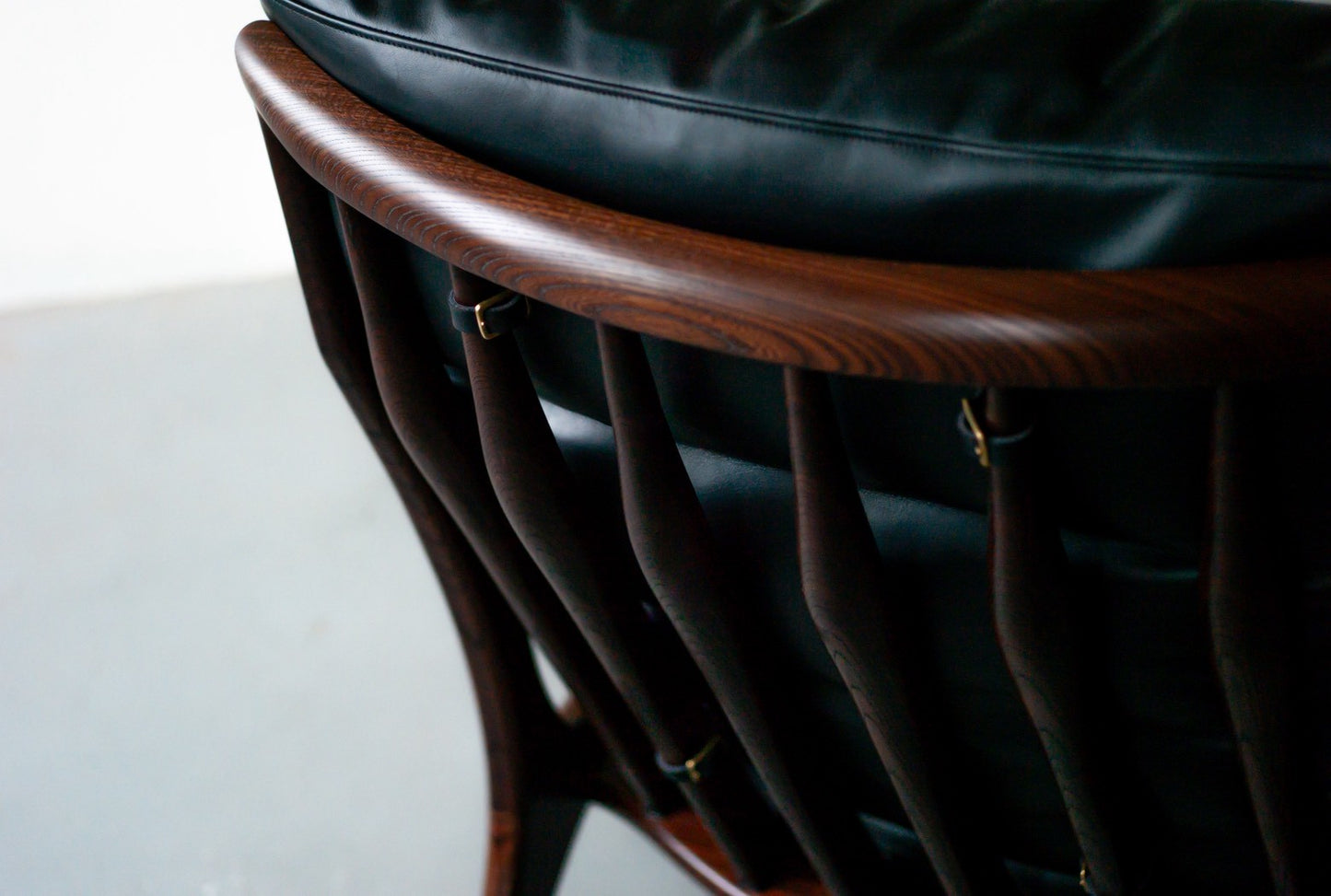 relax sofa black edition
