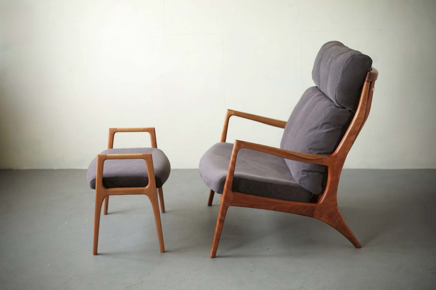 relax sofa+ottoman / cherry
