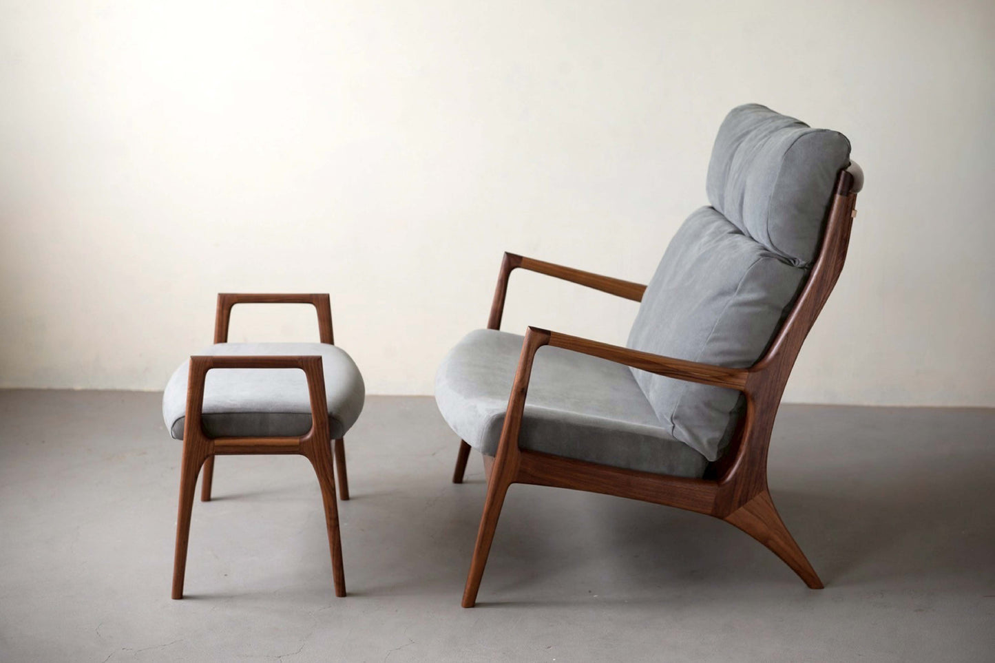 relax sofa+ottoman / walnut