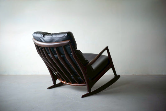 rocking sofa black edition