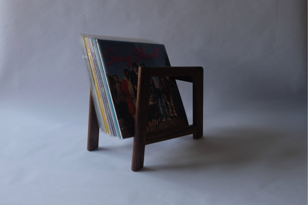 【若い衆作品】record stand/ ウォールナット　佐藤天